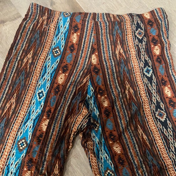 Tobi, Aztec print, flare pants - Picture 6 of 6